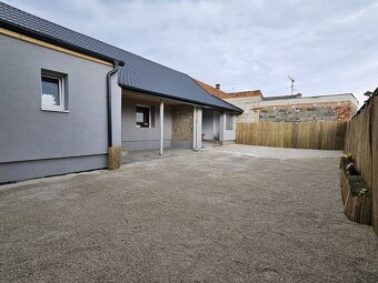 Prodej domu se dvěma samostatnými byty, 145m2, Uherský Ostro - 13