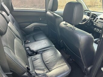 Mitsubishi Outlander,2.4 4x4 7 míst max. výbava - 13