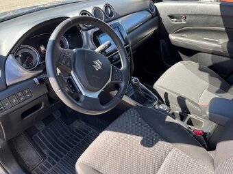 Suzuki Vitara 1.0 Booster Jet Premium 4x4, šedá metaliza - 13