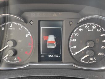 Toyota Yaris 1.5 / 82kW - 2016 - 56 000 najeto - 13