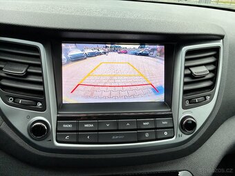 Hyundai Tucson 2.0CRDi 100kW 4x4 ČR 1MAJ NAVI DPH TAŽNÉ - 13