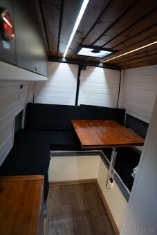 Iveco Daily obytná dodávka - 13