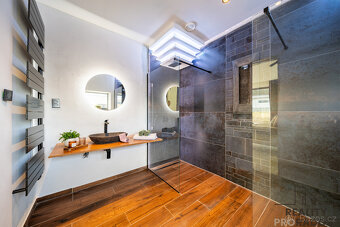 Novostavba s chytrou domácností na lukrativním místě ve Včel - 13