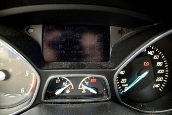 Ford Kuga 4x4 - 13