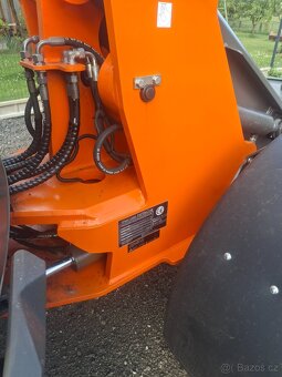 Prodám nakládač Hitachi ZW95-6V - 13