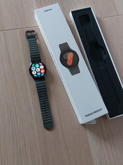 Samsung Galaxy Watch 7 40 mm ve velmi dobrém stavu. - 13