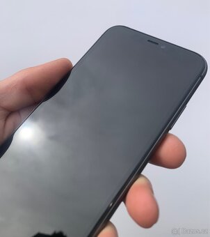 iPhone 11 64gb 100% baterie - 13