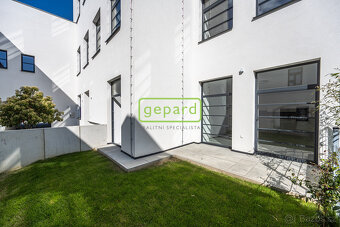 Prodej bytu v novostavbě 2+kk, 58m2 se zahradou 62m2 v proje - 13