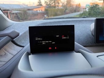 BMW i3 120Ah 2022 PROFI NAVI. KEYLESS, ADAP. LED. KŮŽE - 13