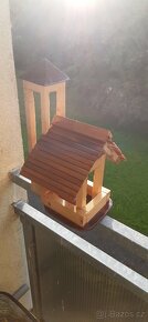 Dřevěné krmítko, ptačí budka, stolička, bedýnka
 - 13