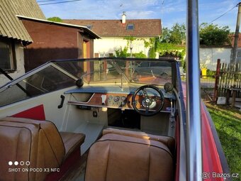 MOTOROVÁ LOĎ S VOZÍKEM - 13
