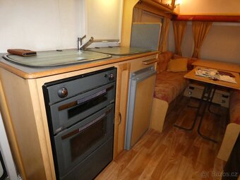Karavan rk2005 kompaktní velikost 6.81cm -1131kg PĚKNÝ STAV - 13