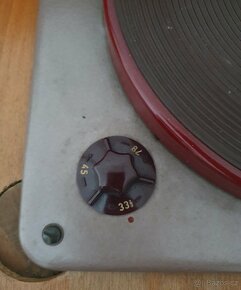 Gramofon ve skříňce Supraphon - 13