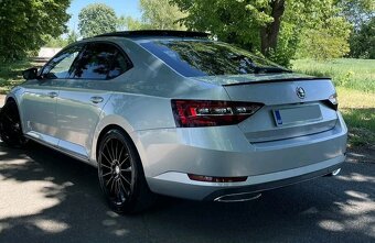 SKODA SUPERB spoiler kridlo lipko na kufor na odtrhovu hranu - 13