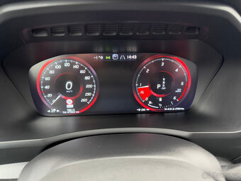 Volvo XC90 2.0d 173kw R-Design AWD A/T 12/2020 DPH - 13