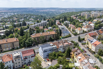 Dům 6 a více o ploše 390 m2 - Praha, Kobylisy - 13