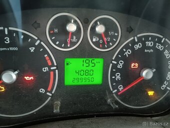 Prodám Ford Tourneo Conect Rok výroby: 2011 Barva Bílá - 13