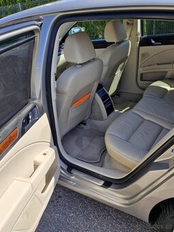 Škoda Superb II Laurin&Klement  Tažné zapsáno v Tp - 13