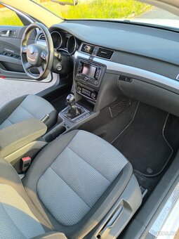 Škoda Superb sedan 2.0 TDI 125kw manual - 13