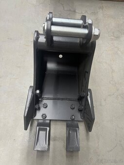 Minibagr 1,6t - 13