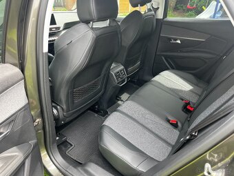 Peugeot 3008 Allure 1.2i 96Kw r.v2019 Nové v ČR - 13
