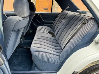 Mercedes-Benz 124 300 132kW Automat W124 1987 Veteran - 13