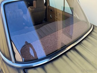 Mercedes W115 240D Žralok - 13