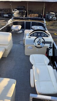 Katamaran 5/2023 dobre vybaven - 13