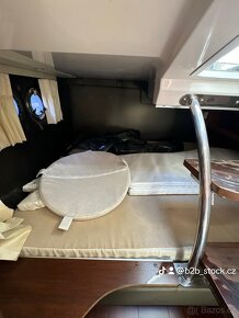 Yachta kajutova Regal 28 Express. 2012 rok. - 13