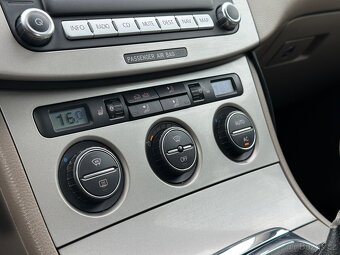 Volkswagen Passat B6, 2.0 TDI 125 kw základ - 13