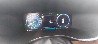 Hyundai Santa Fe 1.6 T-GDI HEV Style 4x4 – stylově, s grácií - 13