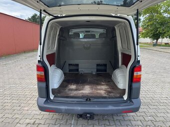 VW TRANSPORTER T5 1.9TDI 77KW 6 MÍST R.V.2004 - 13