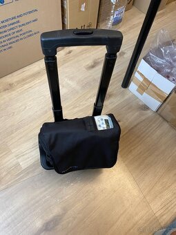 Přenosný kyslíkový přístroj - váha 3,2 kg - baterie 9 hodin - 13