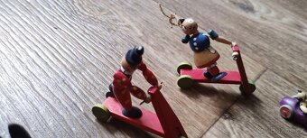 Dřevěné figurky a autíčka - 13