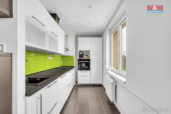 Pronájem bytu 2+kk, 52 m², Pardubice, ul. Benešovo náměstí - 13