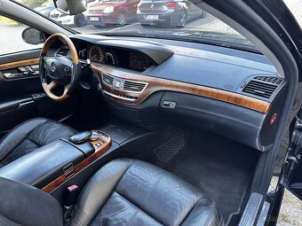 Mercedes-Benz Třídy S 500 Long AMG 285kW ALU R19 W221 Harman - 13