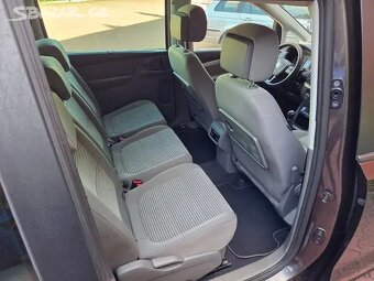Alhambra 2.0TDI/103kW Style,4x4,7míst,2015,tažné,kamera - 13