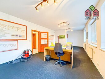 Víceúčelový RD s garážemi a administrativními prostory, vedl - 13