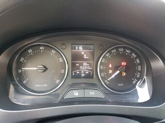 Škoda Rapid Sedan bílý, 1,2 TSi 63 kW - ND z vozu - 13