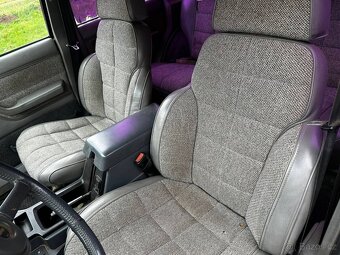 Jeep Cherokee 2.5 Benzín - 13