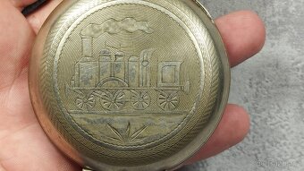 Velké 66 mm, 202 g těžké staré železniční hodinky s lokomoti - 13