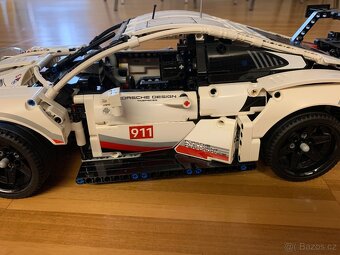 LEGO Technic - Porsche 911 RSR - 13