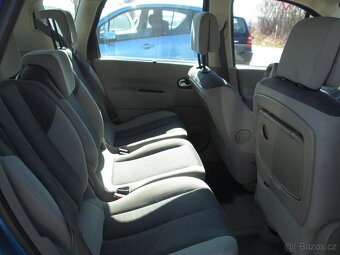 Renault Megane Scenic II 1.6i - 13
