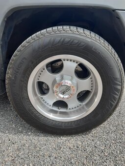 Toyota 4Runner SR5 V6 - 13