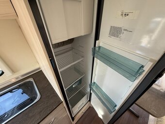 Bürstner Brevio T 645, obytné auto, 4x spaní - 13