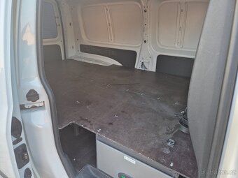 Volkswagen Caddy Maxi 2.0 TDi 75kw DSG 2020 ZÁRUKA - 13