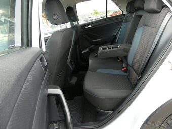 Volkswagen T-Roc 2.0 TDi 110kW DSG IQ.DRIVE - 13
