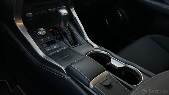 Lexus NX300h Hybrid m.2021 Perleť Navi Kamera Automat CVT - 13