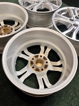 5x114,3 R16 Alu disky Toyota Corolla 2019+ - 13
