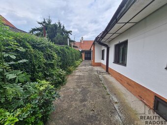 Prodej rodinného domu 4+1 se zahradou v Louce - 13